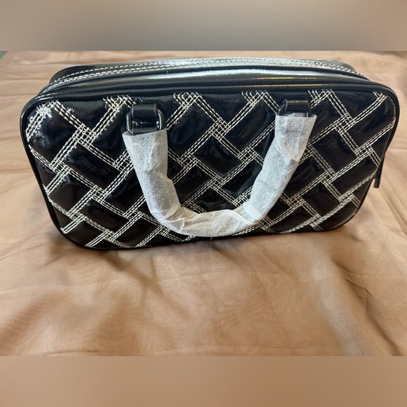 Kurt Geiger Black and White NWOT Quilted Satchel Crossbody Bag. - Picture 4 of 9